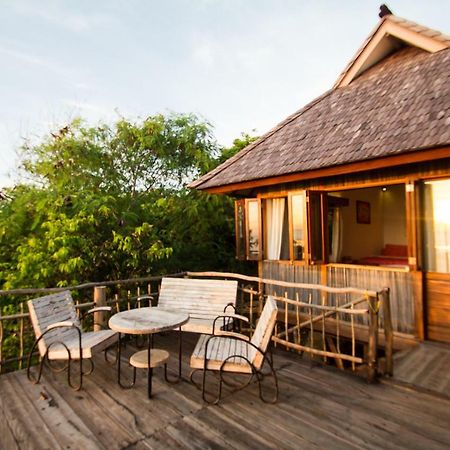 Boa Hill Surf House Hotel เนมบราลา ภายนอก รูปภาพ
