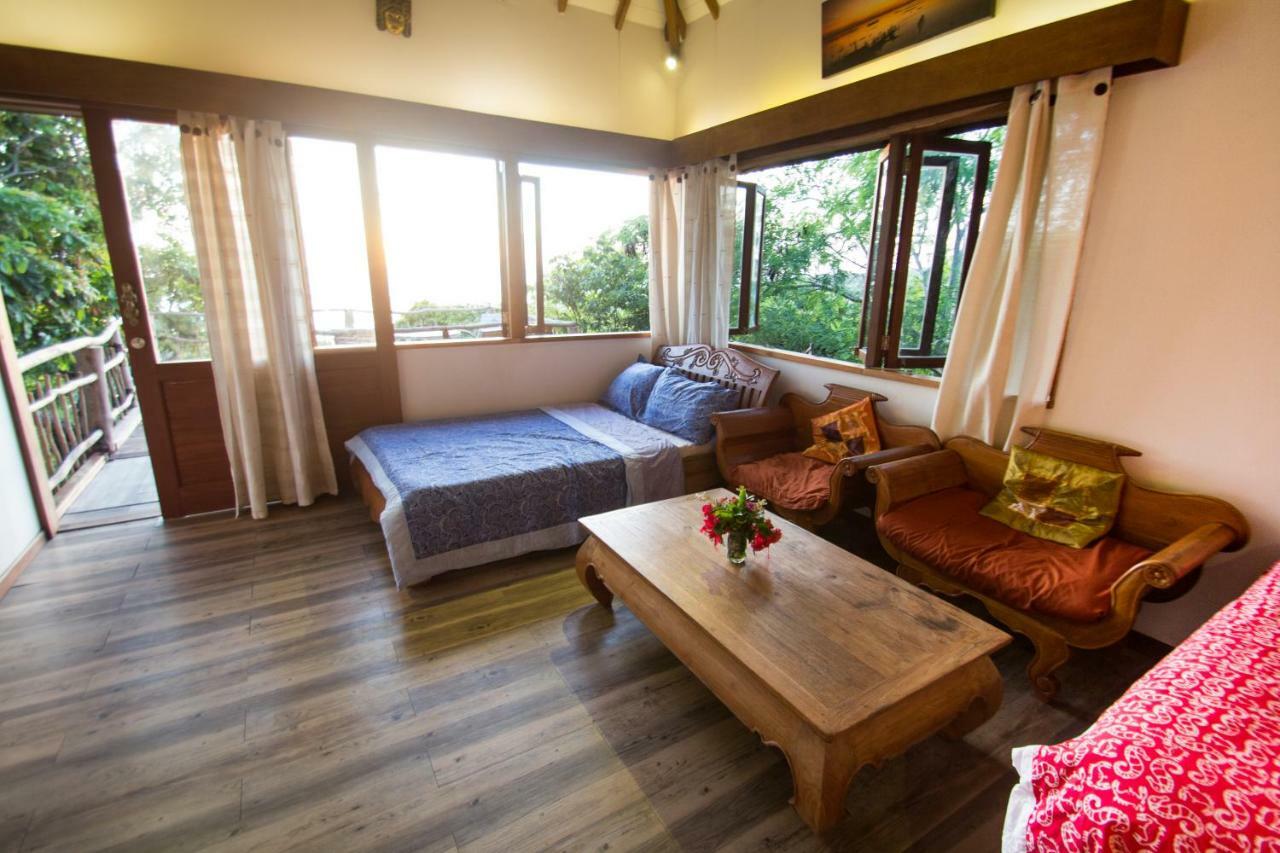 Boa Hill Surf House Hotel เนมบราลา ภายนอก รูปภาพ